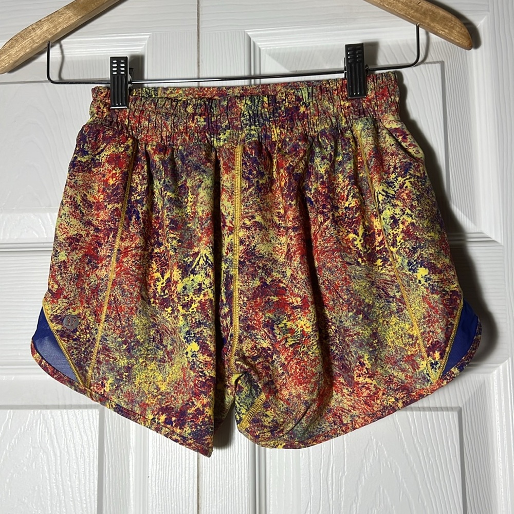 Lululemon Athletica Hotty Hot Short 4 - Picture 6 of 12